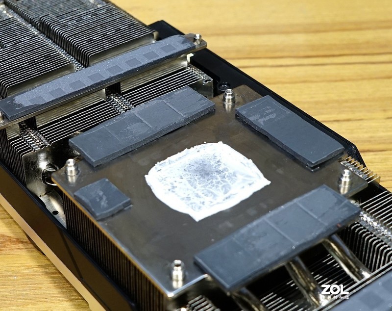 DLSS 2.0与光追特效加持，不买6800XT了——索泰RTX 3080天启OC显卡详测