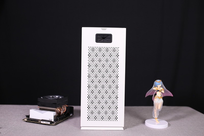 ITX装机实录！AMD锐龙R5 3600配RX5700XT桌面小钢炮