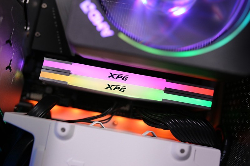 ITX装机实录！AMD锐龙R5 3600配RX5700XT桌面小钢炮