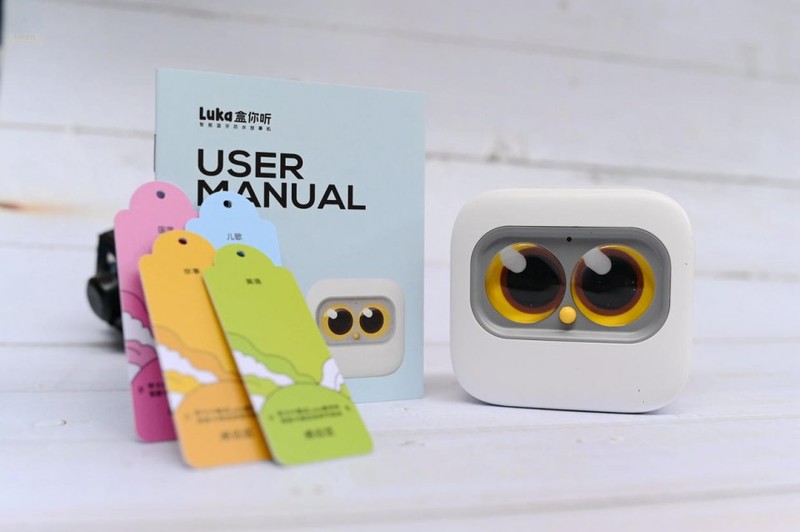 能听会说随身早教，内容丰富孩子喜欢，Luka盒你听智能蓝牙故事机上手