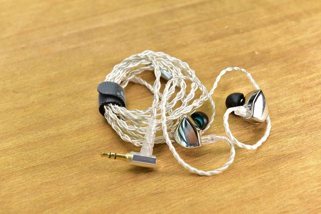 索尼、AKG、森海塞尔等大厂低频耳机对比，预算两三百的可参考