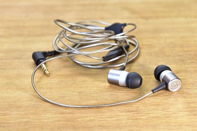 索尼、AKG、森海塞尔等大厂低频耳机对比，预算两三百的可参考