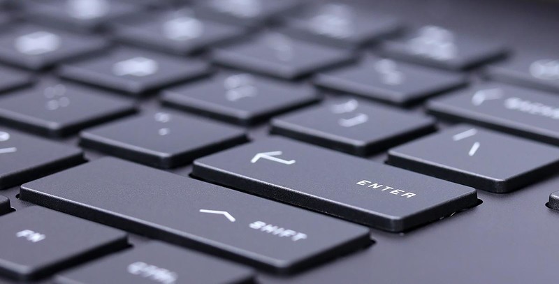 外观低调性能澎湃，HP 暗影精灵6锐龙版游戏笔记本上手玩