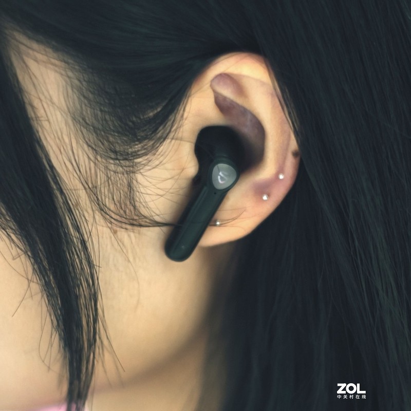 吃鸡之路，快人一步。SOUNDPEATS泥炭True Air2耳机