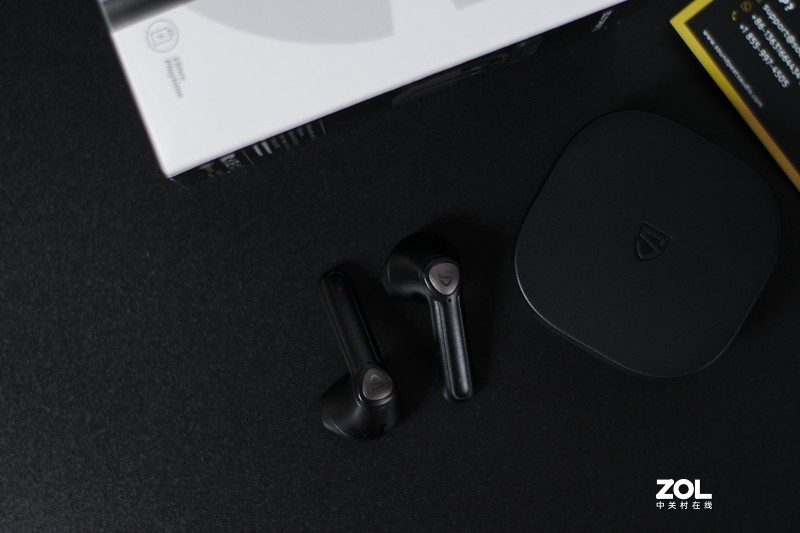 吃鸡之路，快人一步。SOUNDPEATS泥炭True Air2耳机