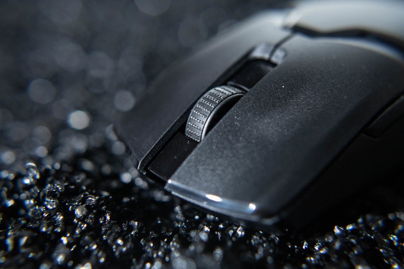 究极进化，无线鼠标打电竞，雷蛇毒蝰终极版