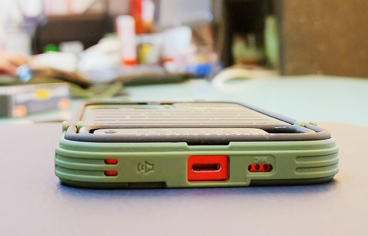 决色 Defense iPhone 12 Off-road 变形王防摔手机壳体验