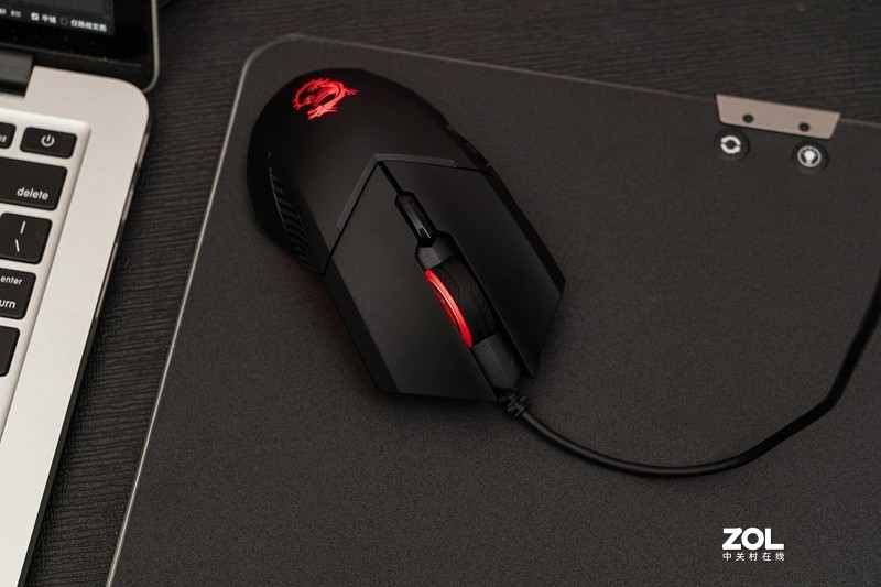 百元游戏鼠标，4200DPI带配重系统，微星CLUTCH GM08上手体验