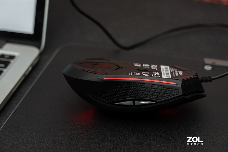 百元游戏鼠标，4200DPI带配重系统，微星CLUTCH GM08上手体验