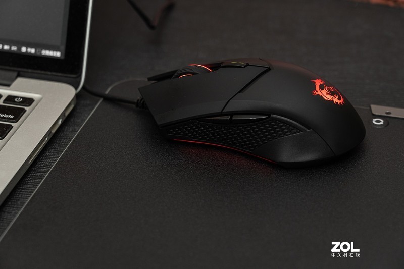 百元游戏鼠标，4200DPI带配重系统，微星CLUTCH GM08上手体验