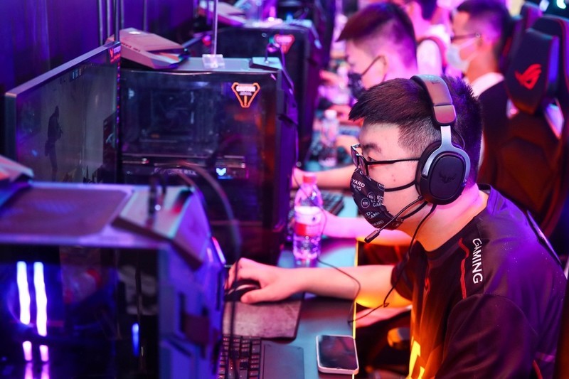 液氮超频+CF对抗赛 华硕主板引爆BW2021