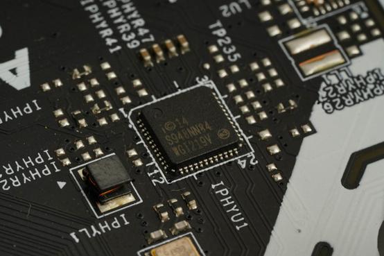 “不带K超频”BFB(低频提升)技术有多大作用？10900/B460装机体验分享