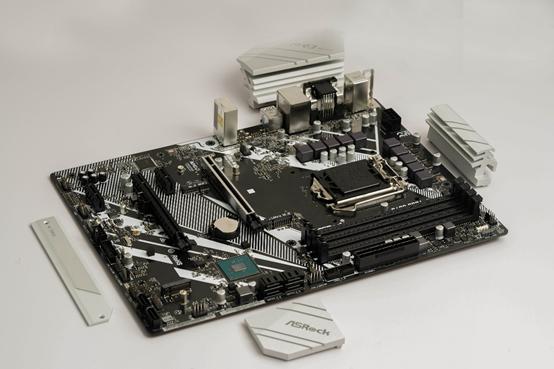 “不带K超频”BFB(低频提升)技术有多大作用？10900/B460装机体验分享