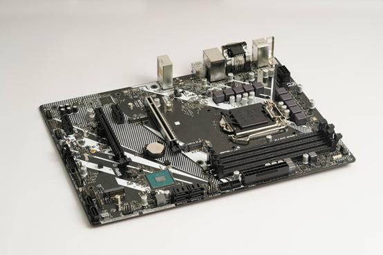 “不带K超频”BFB(低频提升)技术有多大作用？10900/B460装机体验分享