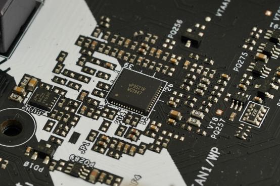 “不带K超频”BFB(低频提升)技术有多大作用？10900/B460装机体验分享