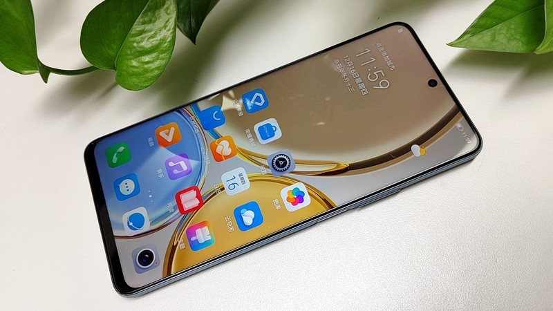 八年诚意 实至名归 直屏超窄边+66W超快充长续航一个都不少-荣耀X30初体验