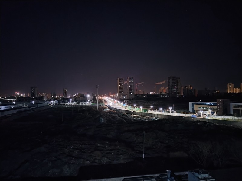 八年诚意 实至名归 直屏超窄边+66W超快充长续航一个都不少-荣耀X30初体验