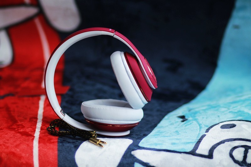 全触控操作 双模设计 Super HD II头戴式蓝牙耳机