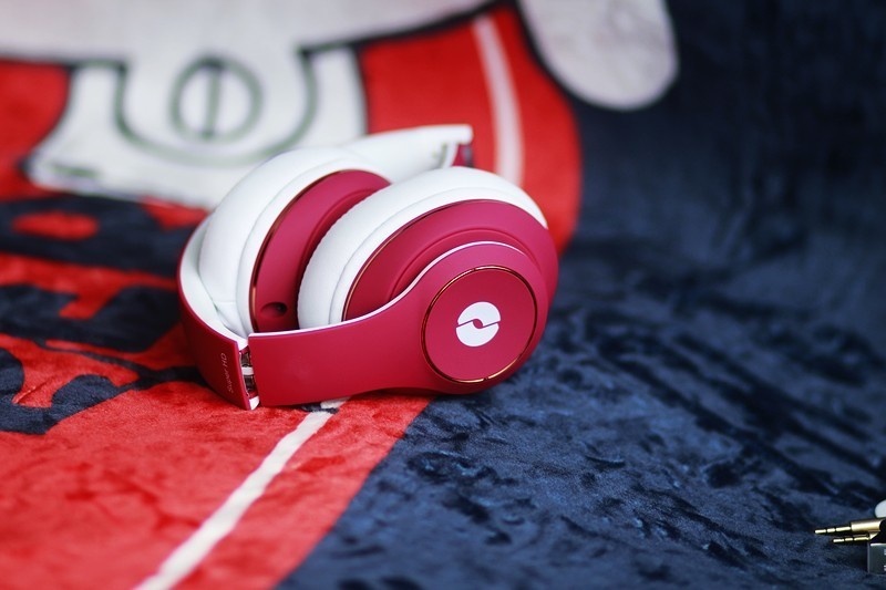 全触控操作 双模设计 Super HD II头戴式蓝牙耳机