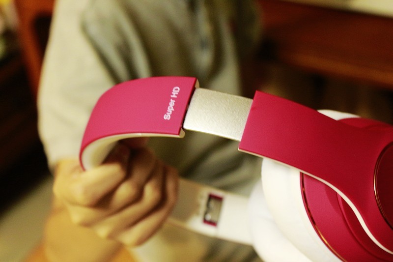 全触控操作 双模设计 Super HD II头戴式蓝牙耳机