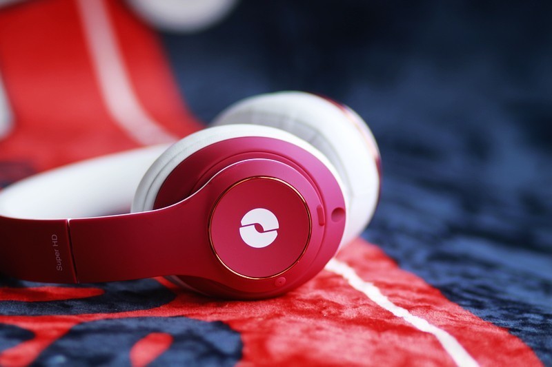 全触控操作 双模设计 Super HD II头戴式蓝牙耳机