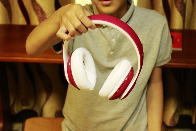 全触控操作 双模设计 Super HD II头戴式蓝牙耳机