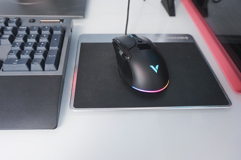 百元“小罗技”，雷柏 V330 RGB游戏鼠标 开箱