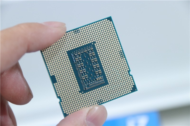 11代酷睿性能提升32%，功耗+温度不增反降，华硕APE 2.0深度体验