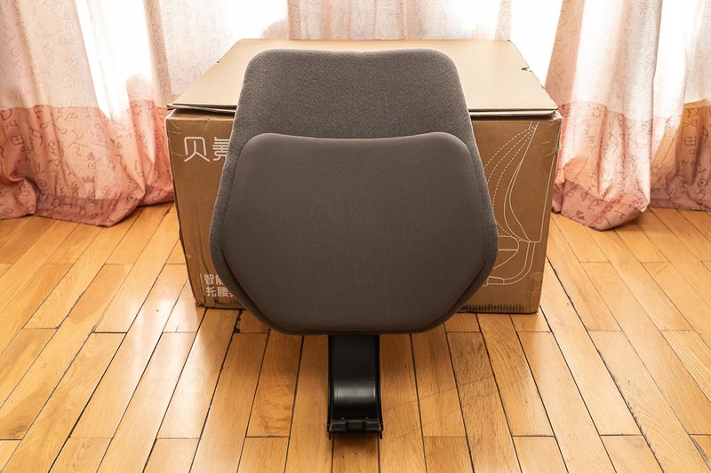 由于长时间在电脑前工作，加之没有注意保持良好的坐姿，非常不幸的患上了腰突，最严重