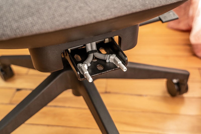 由于长时间在电脑前工作，加之没有注意保持良好的坐姿，非常不幸的患上了腰突，最严重