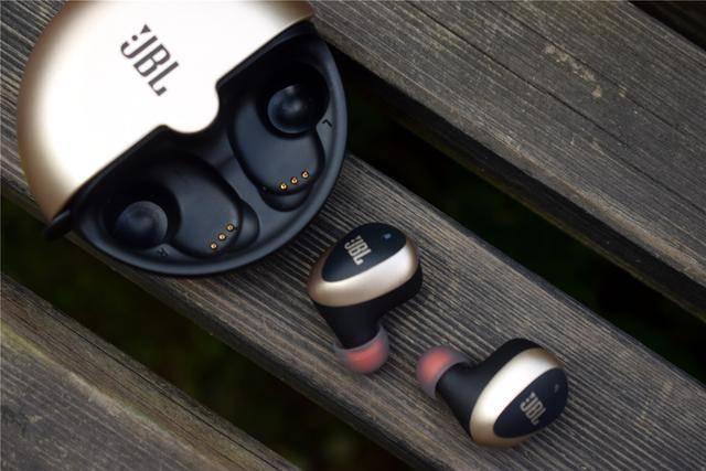 性能突出的几款蓝牙耳机推荐，唐麦W5是真爱了