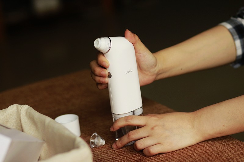 面部清洁护理 DOCO超微小气泡毛孔吸尘器