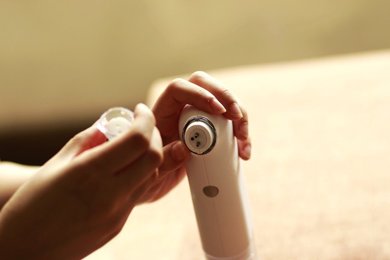 面部清洁护理 DOCO超微小气泡毛孔吸尘器