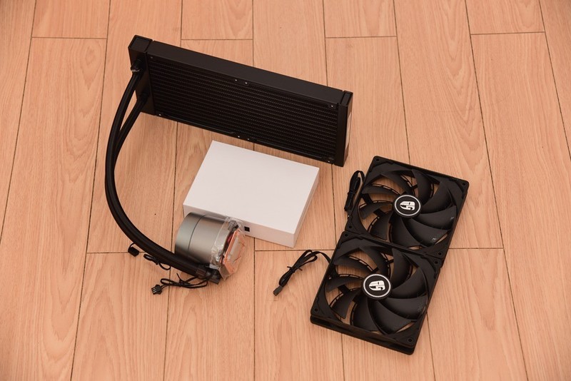 别再迷信360水冷，280水冷轻松压制10900K满频