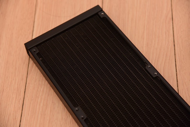 别再迷信360水冷，280水冷轻松压制10900K满频