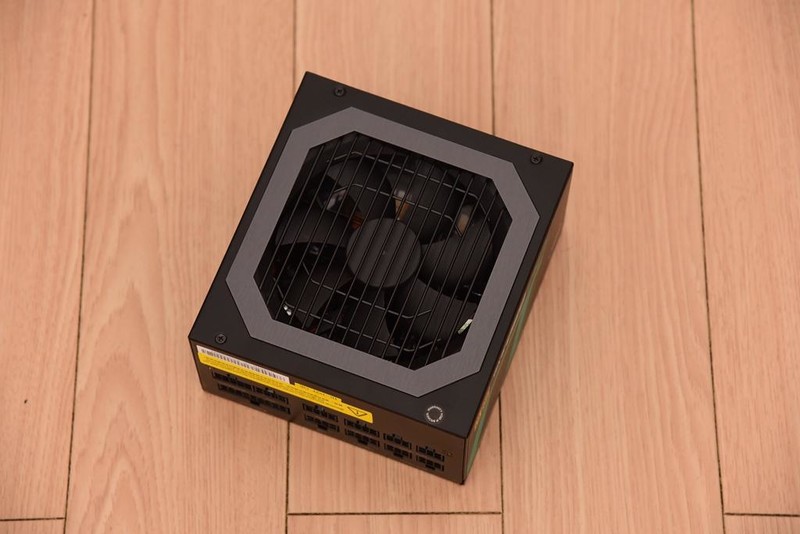 别再迷信360水冷，280水冷轻松压制10900K满频