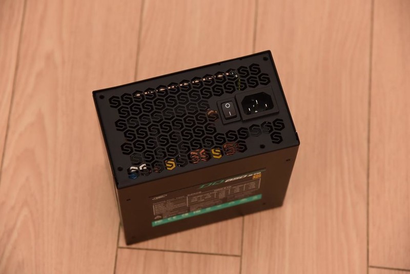 别再迷信360水冷，280水冷轻松压制10900K满频