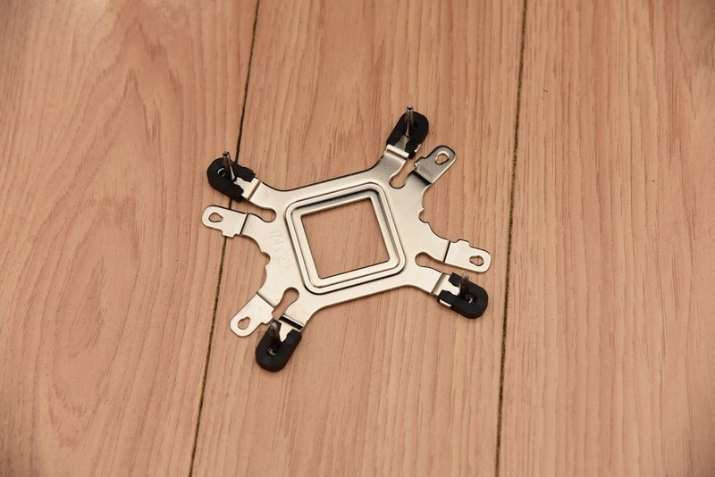 别再迷信360水冷，280水冷轻松压制10900K满频