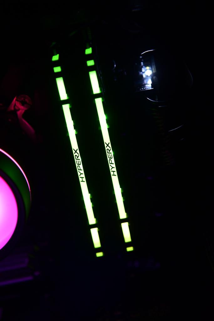 别再迷信360水冷，280水冷轻松压制10900K满频