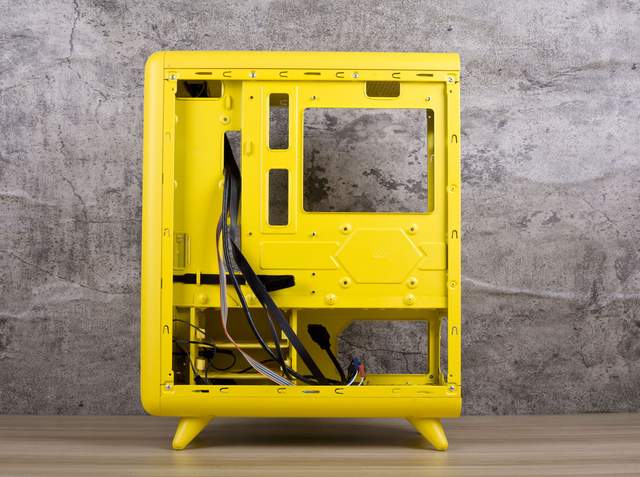 外萌内刚金河田萌兜机箱体验，电竞女神也有少女心