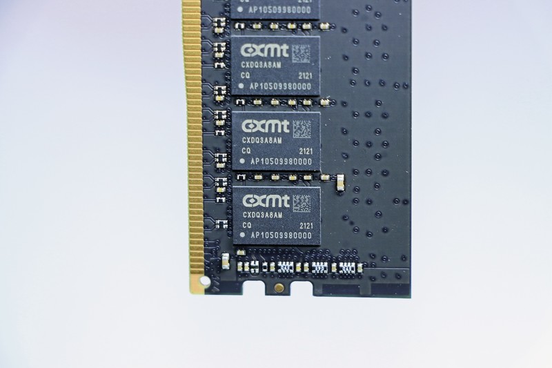 国产长鑫芯的金百达 DDR4 2667 C19 竟然直接 XMP 3200 C16？