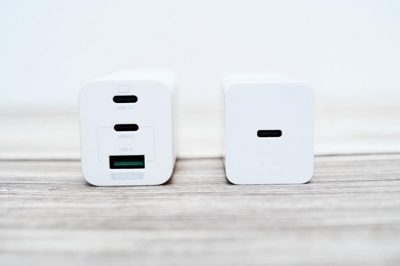 小巧便携，三口快充，电友X21氮化镓充电器体验