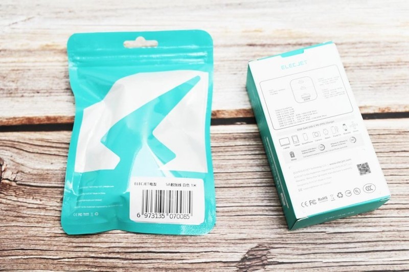 小巧便携，三口快充，电友X21氮化镓充电器体验