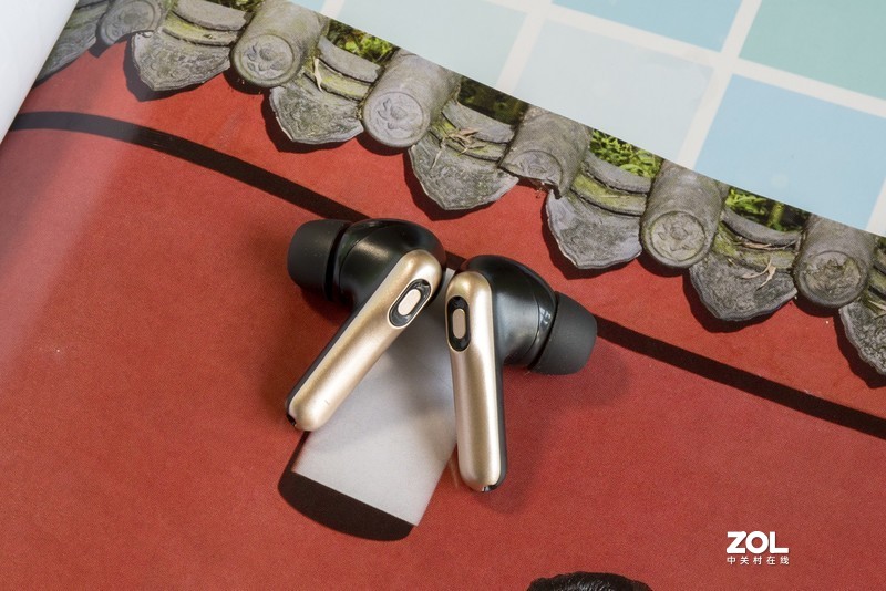 618想要挑选与众不同的耳机？康康这个宫 国风版蓝牙耳机