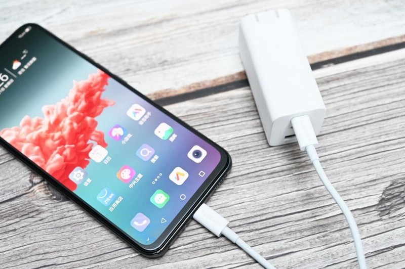 小巧便携，三口快充，电友X21氮化镓充电器体验