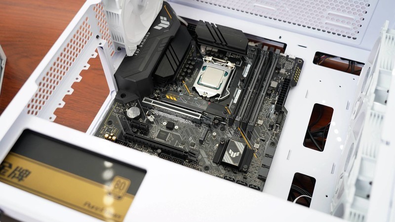 黑白配，酷睿i5 11600K+RX6700 华硕TUF B560重炮手装机配置