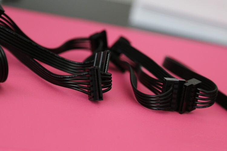 德系全模金牌电源：骨伽GEX850 850W电源开箱