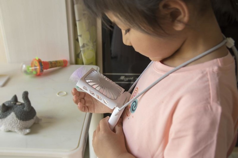 炎炎夏日外出就靠它来续命了--紫米可折叠挂脖风扇