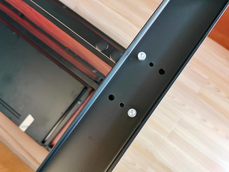 坐立不安的你需要一个乐歌E5电动升降桌，你的健康生活从此开启