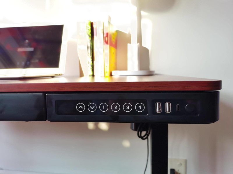 坐立不安的你需要一个乐歌E5电动升降桌，你的健康生活从此开启